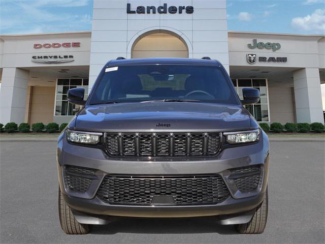 new 2025 Jeep Grand Cherokee car, priced at $42,580