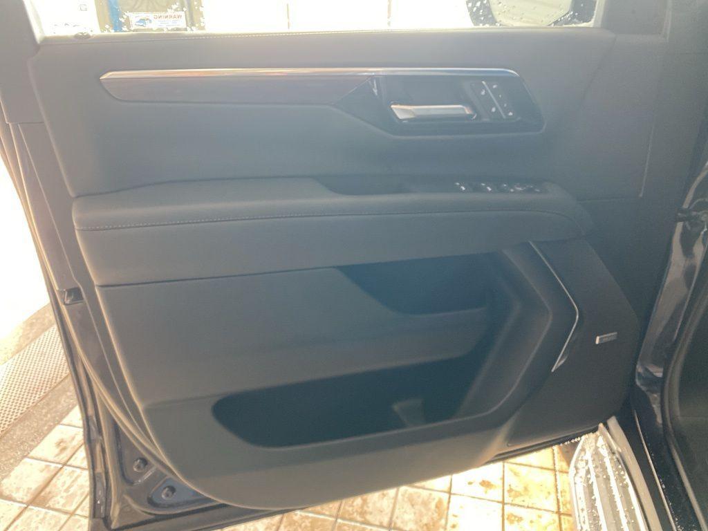 new 2026 Chevrolet Suburban car, priced at $72,654