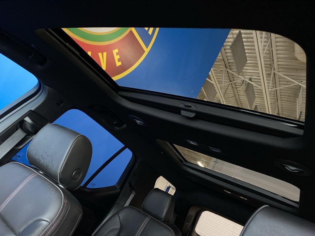 used 2022 Chevrolet Traverse car, priced at $35,998