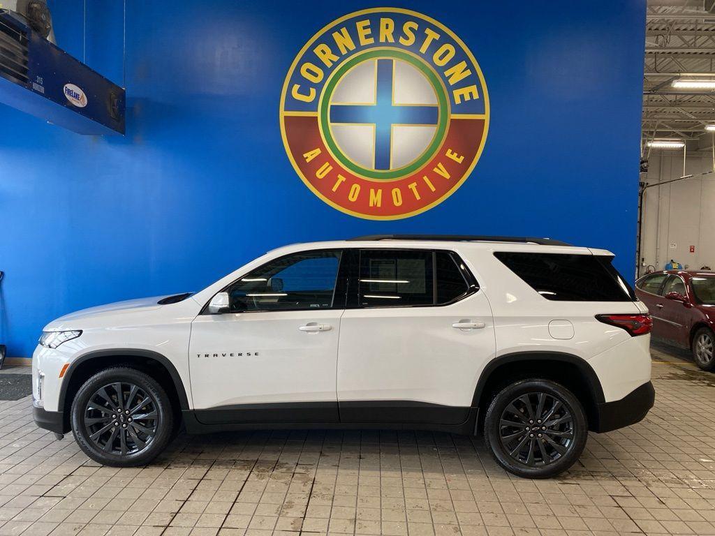 used 2022 Chevrolet Traverse car, priced at $35,998