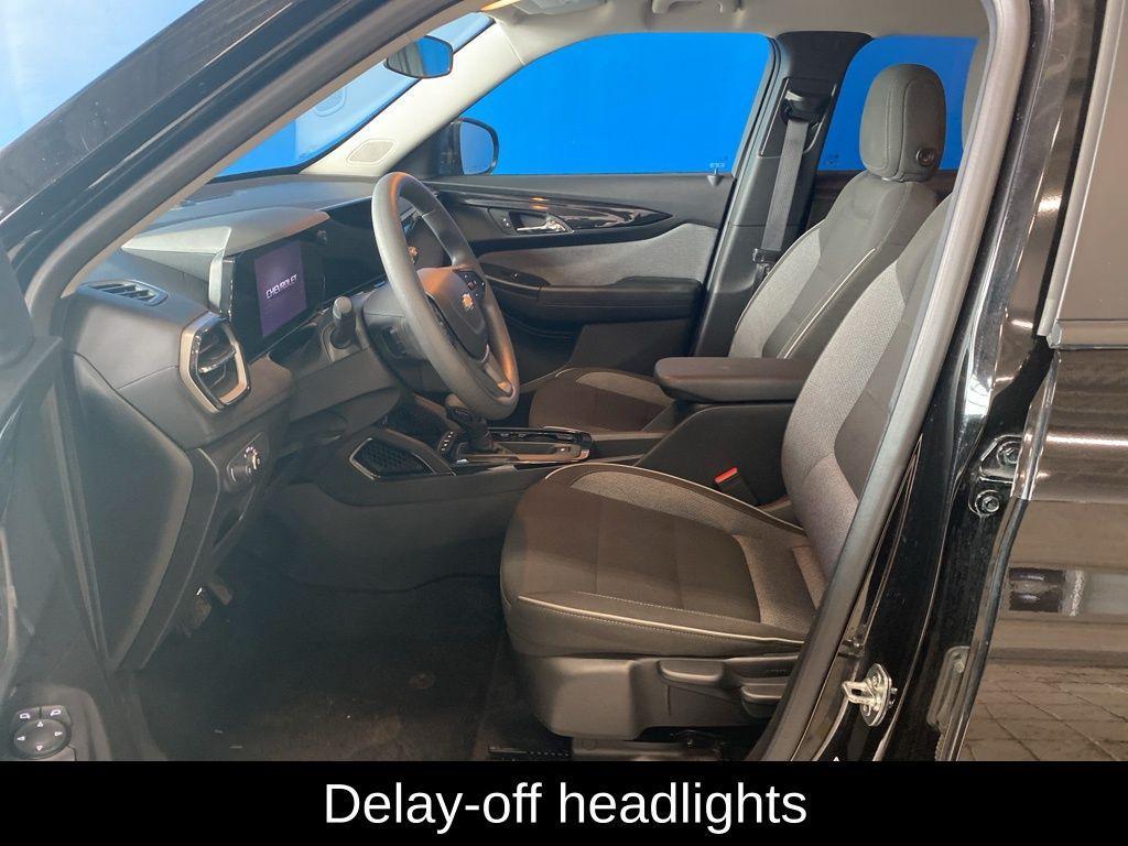 used 2025 Chevrolet TrailBlazer car, priced at $21,962
