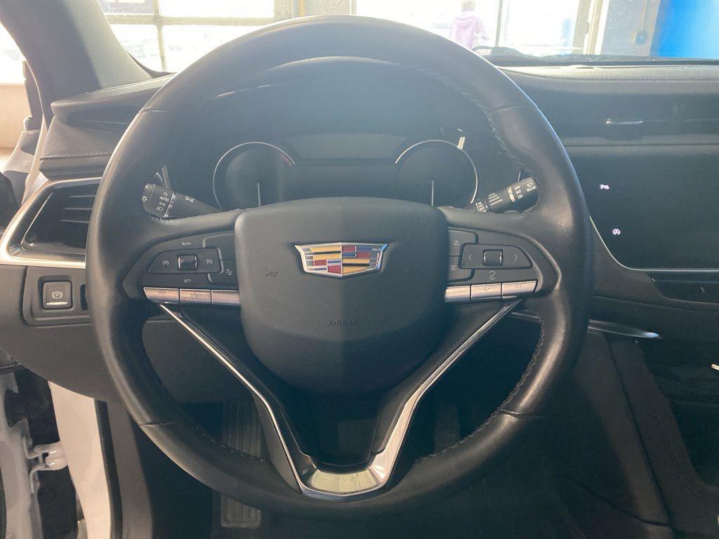 used 2024 Cadillac XT6 car, priced at $36,874