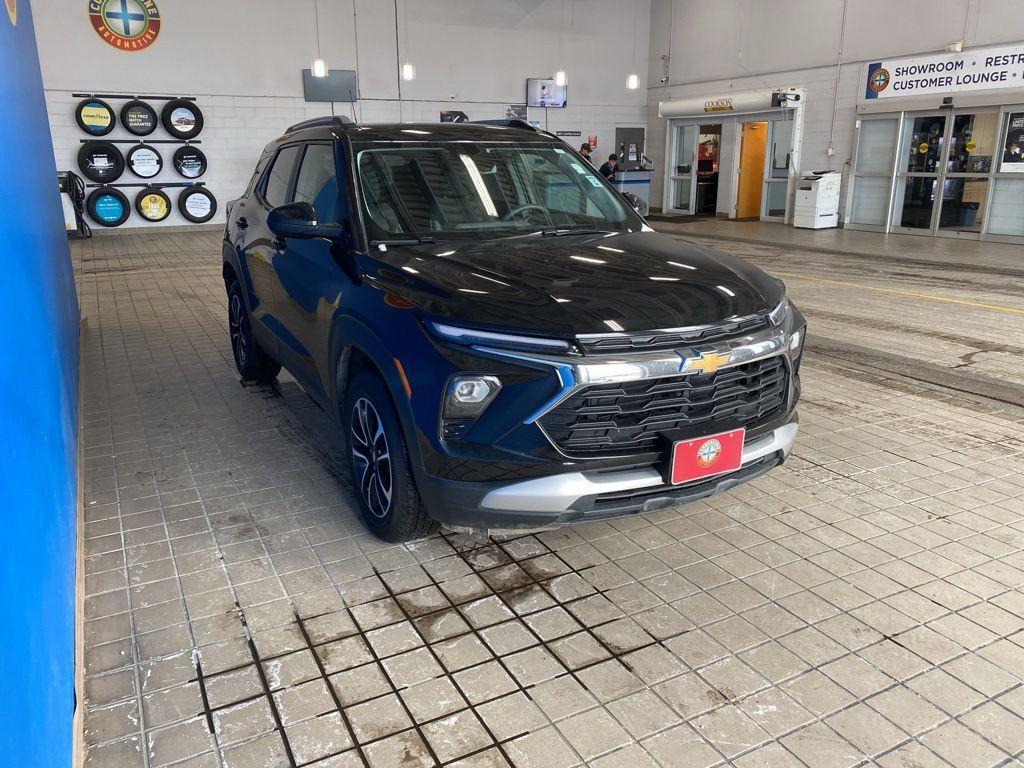 used 2025 Chevrolet TrailBlazer car, priced at $23,374