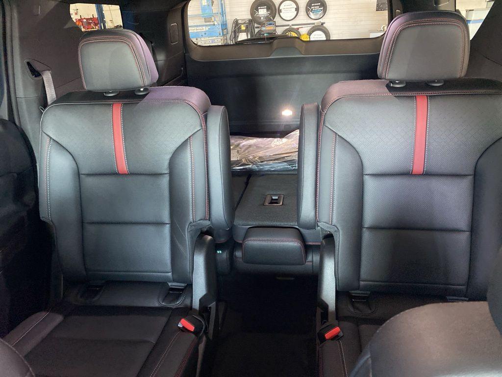 new 2026 Chevrolet Traverse car, priced at $53,667