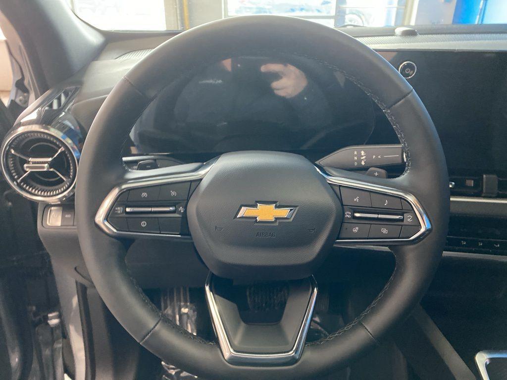 new 2026 Chevrolet Equinox car, priced at $32,467