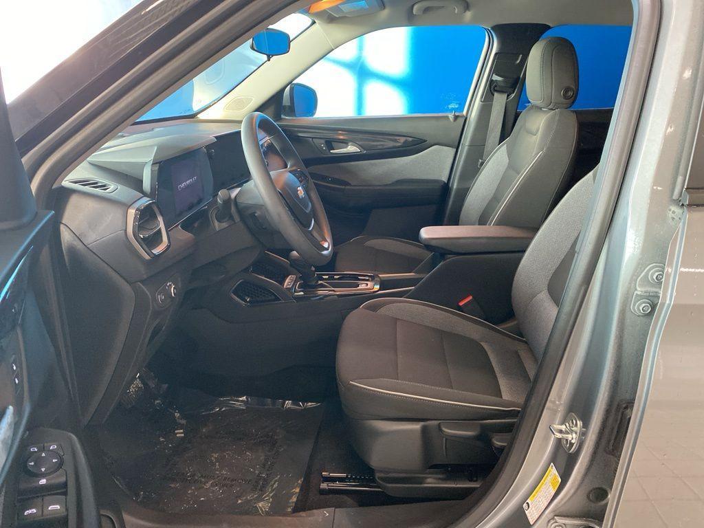 used 2025 Chevrolet TrailBlazer car, priced at $23,497