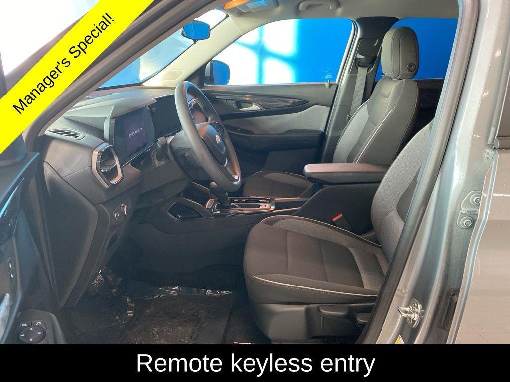 used 2025 Chevrolet TrailBlazer car, priced at $22,397