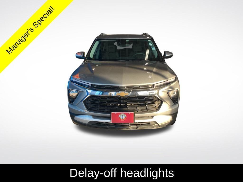 used 2025 Chevrolet TrailBlazer car, priced at $22,397