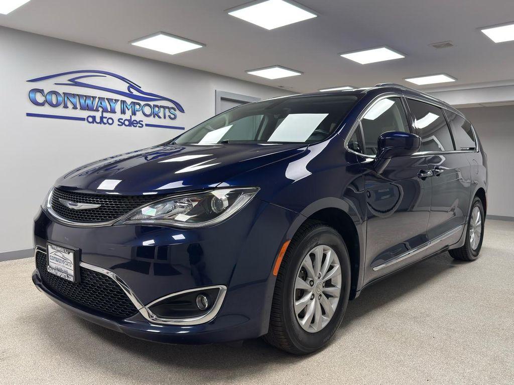 used 2018 Chrysler Pacifica car, priced at $17,995