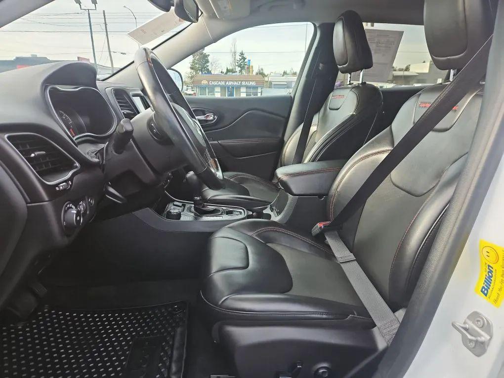 used 2020 Jeep Cherokee car, priced at $21,912