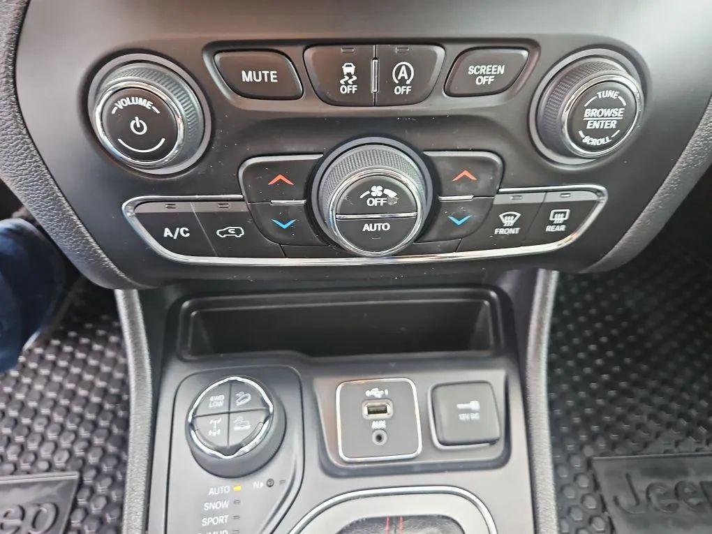 used 2020 Jeep Cherokee car, priced at $21,912