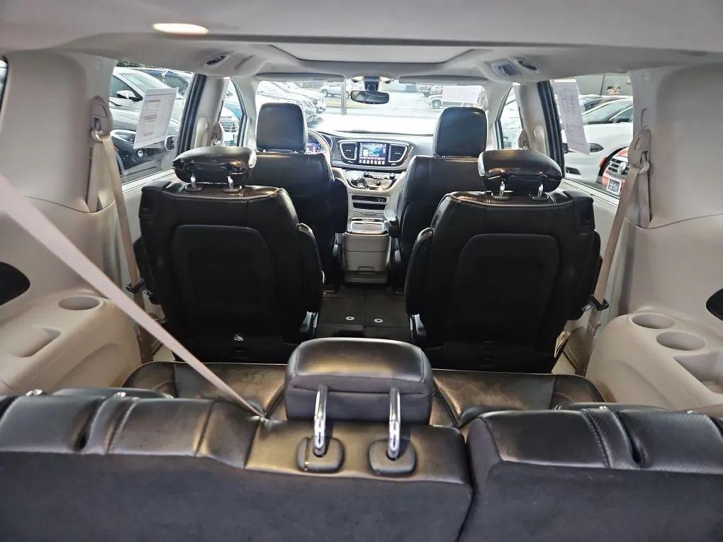 used 2020 Chrysler Pacifica car, priced at $18,981