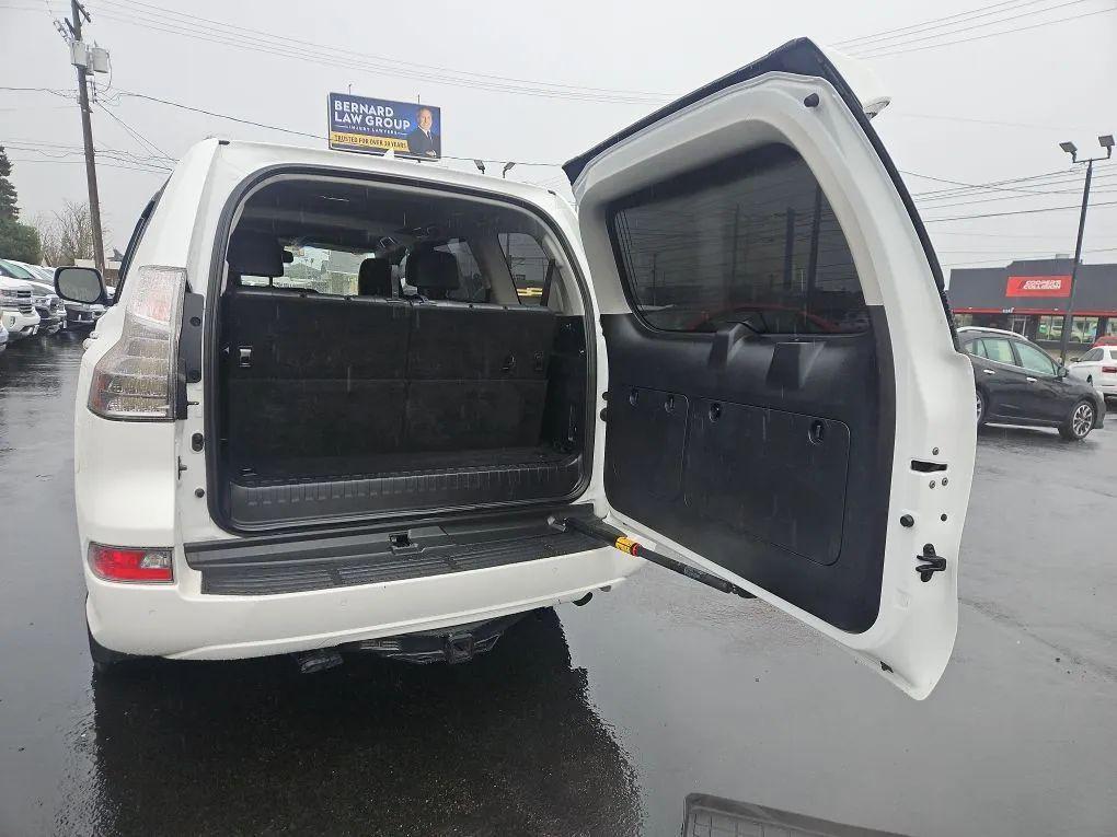 used 2017 Lexus GX 460 car, priced at $27,972