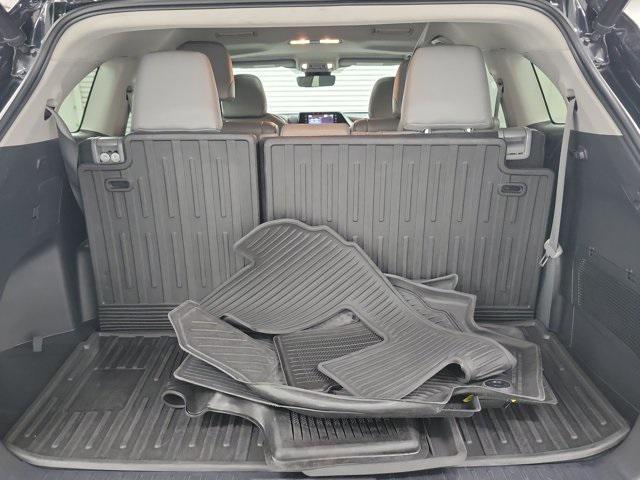 used 2022 Toyota Highlander car, priced at $32,290