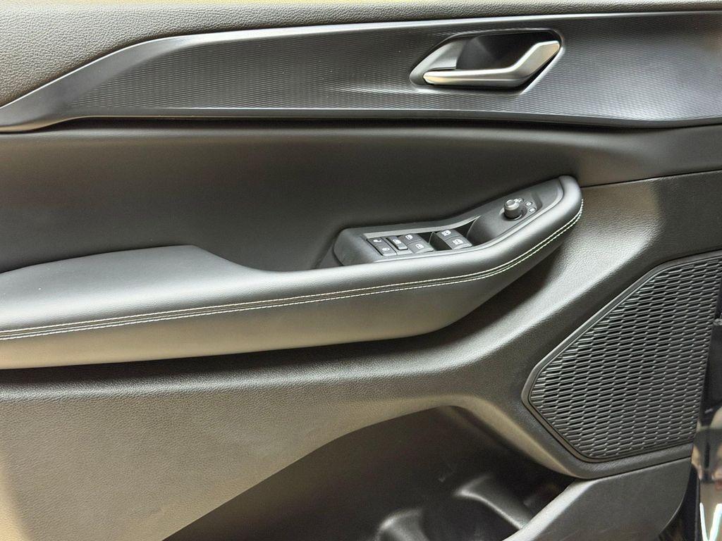 used 2023 Jeep Grand Cherokee car, priced at $35,996