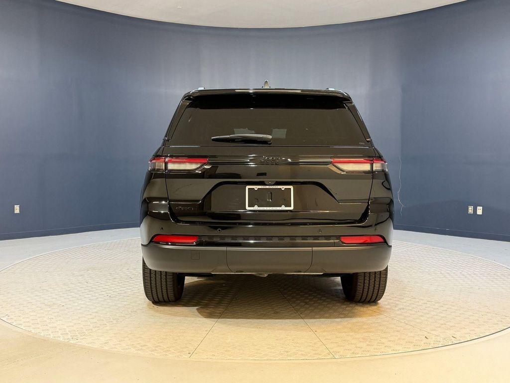used 2023 Jeep Grand Cherokee car, priced at $35,996