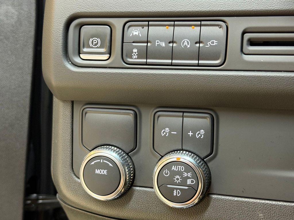 used 2022 GMC Yukon XL car, priced at $21,996