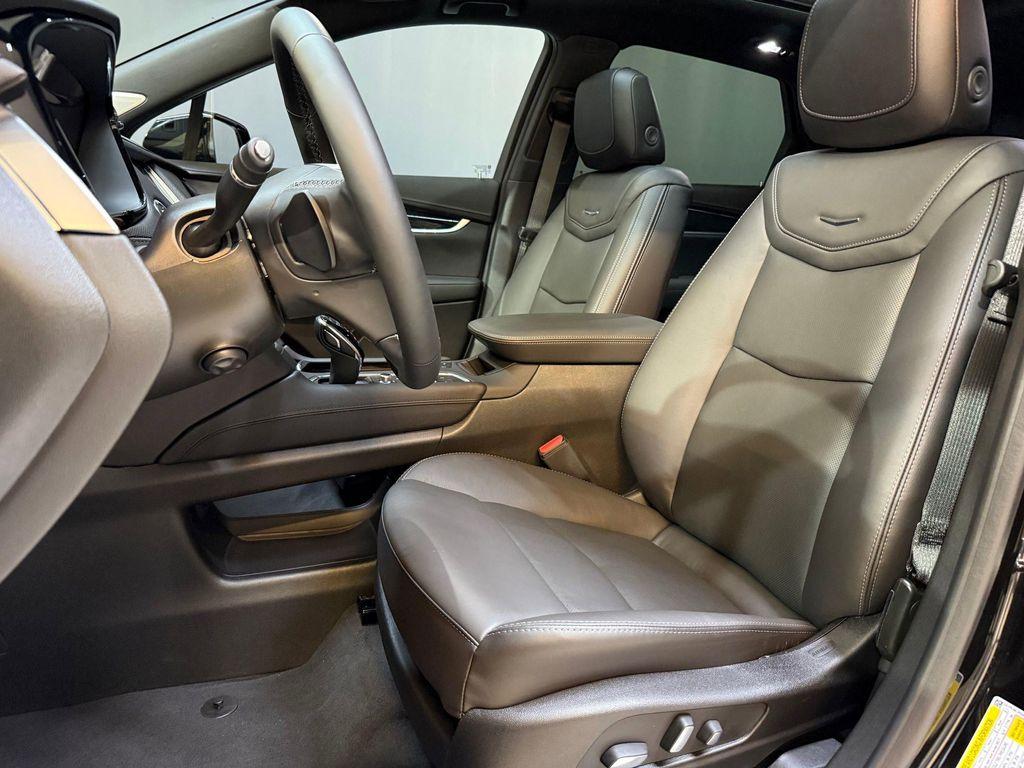 new 2026 Cadillac XT5 car, priced at $59,390