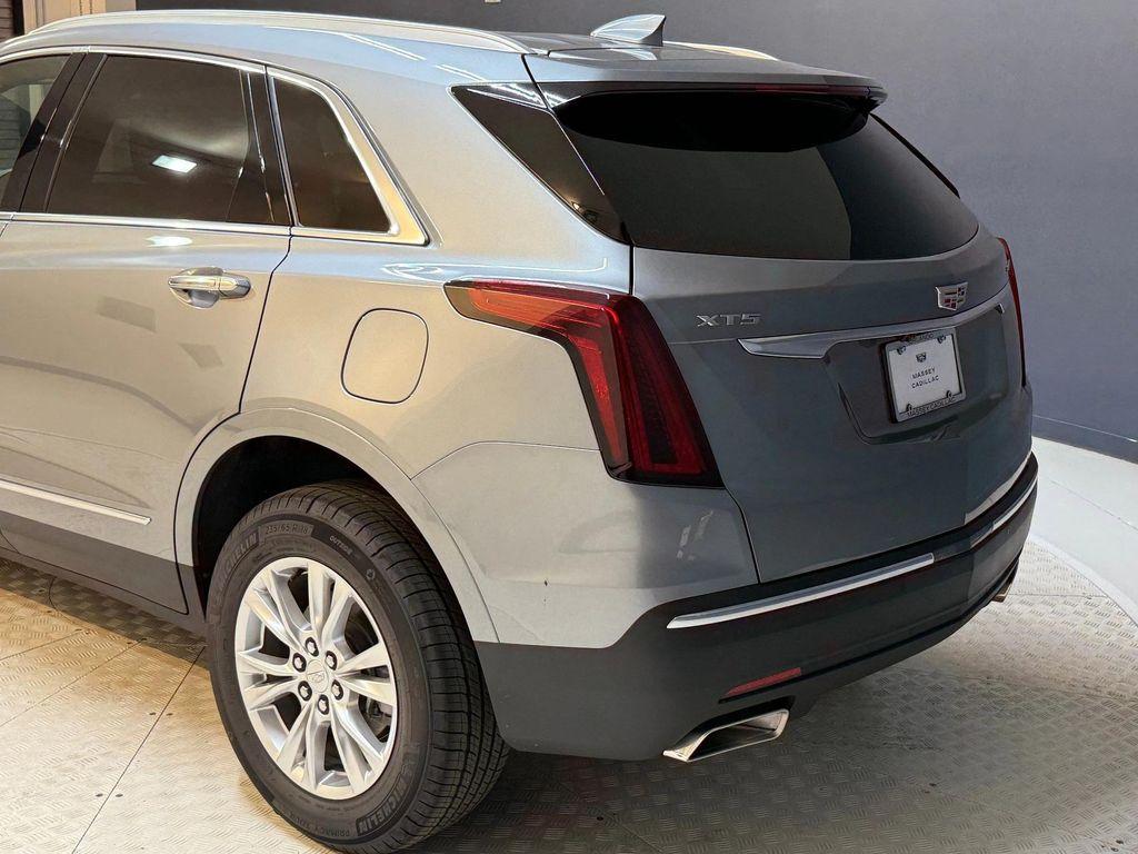 new 2025 Cadillac XT5 car, priced at $46,215