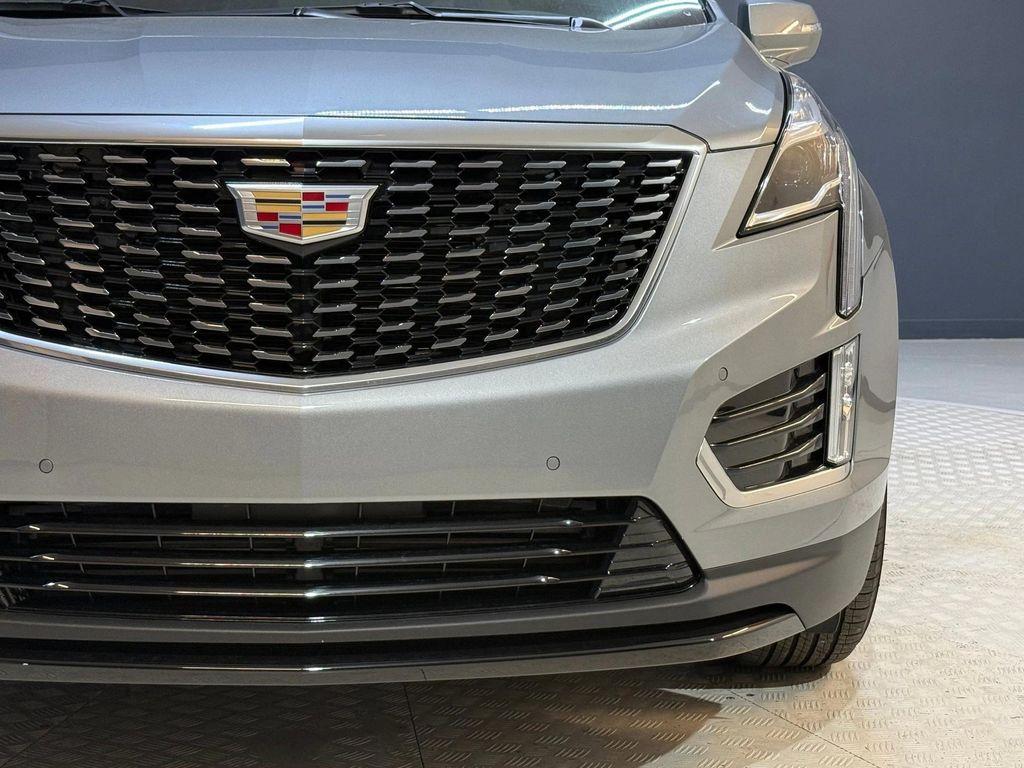 new 2025 Cadillac XT5 car, priced at $46,215