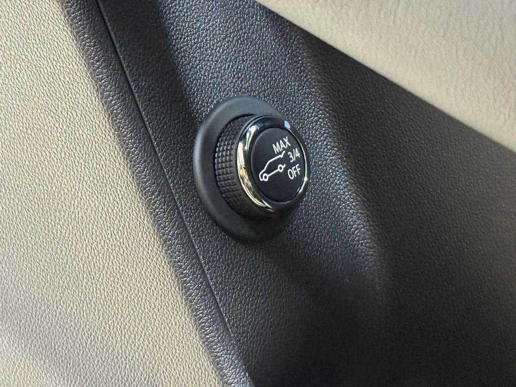 new 2025 Cadillac XT5 car, priced at $46,215