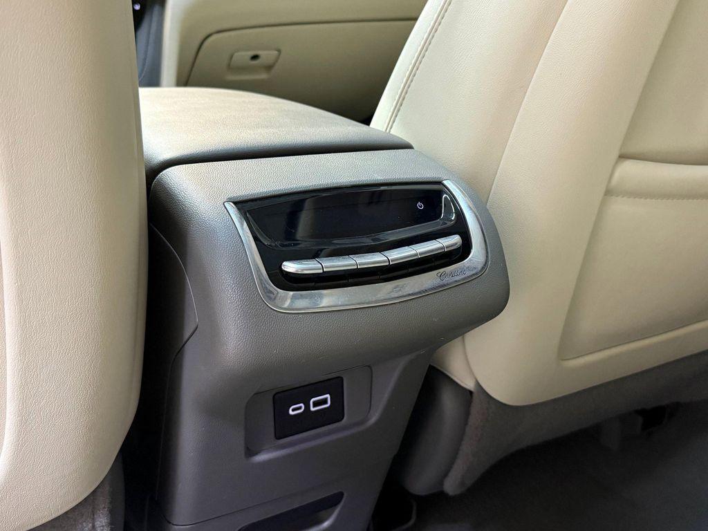 used 2021 Cadillac XT6 car, priced at $27,499