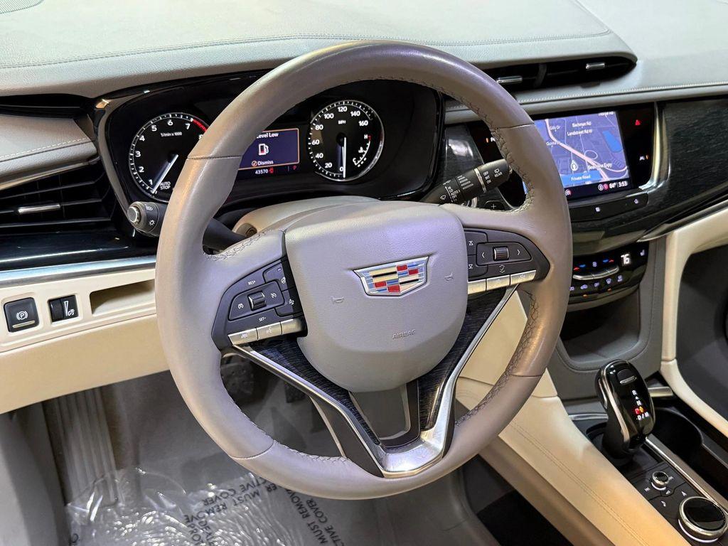 used 2021 Cadillac XT6 car, priced at $27,499