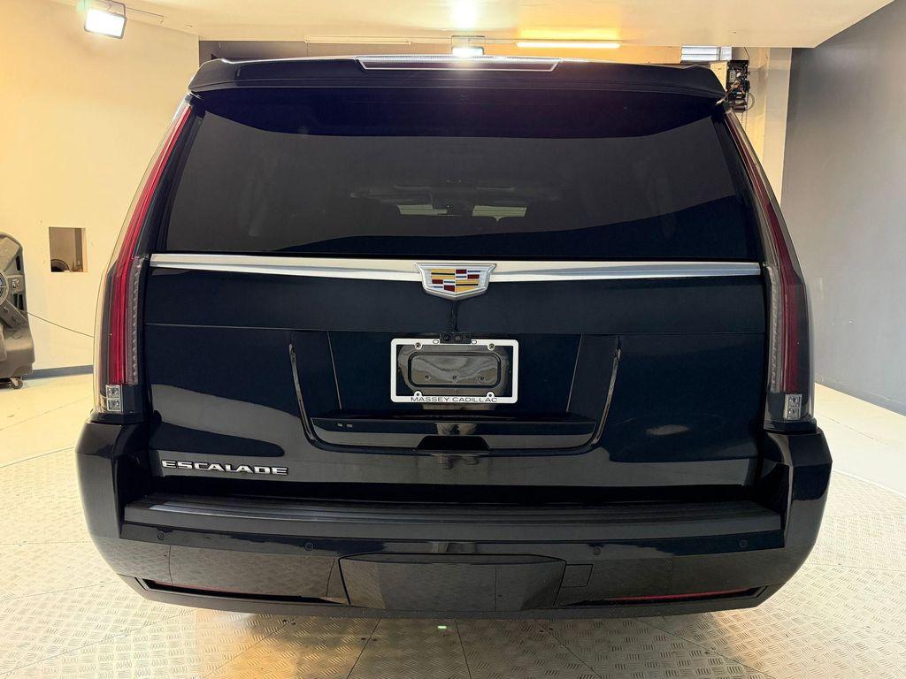 used 2020 Cadillac Escalade ESV car, priced at $30,997