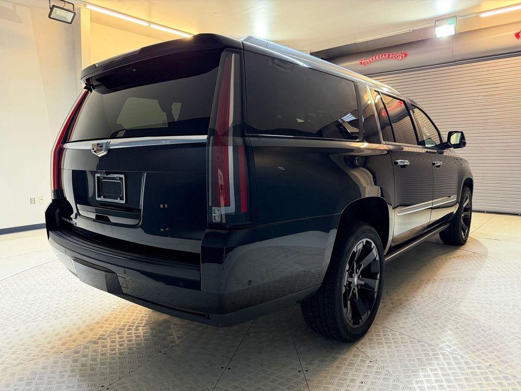 used 2020 Cadillac Escalade ESV car, priced at $30,997