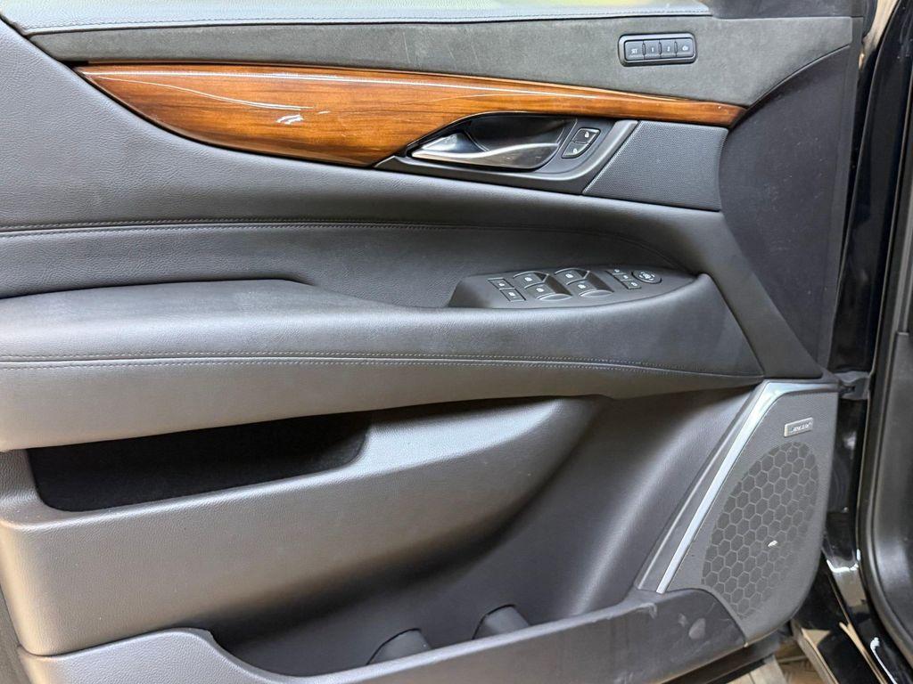 used 2020 Cadillac Escalade ESV car, priced at $30,997