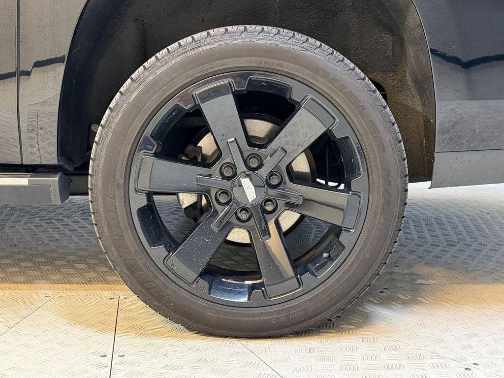 used 2020 Cadillac Escalade ESV car, priced at $30,997