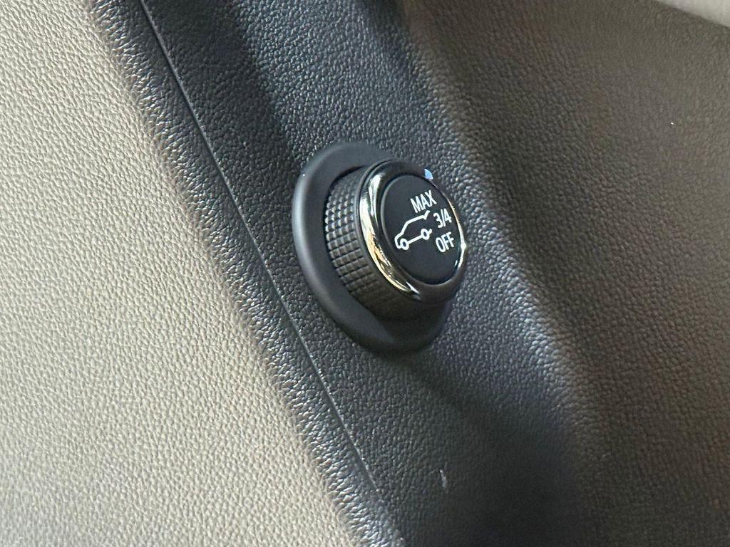 new 2025 Cadillac XT5 car, priced at $46,840