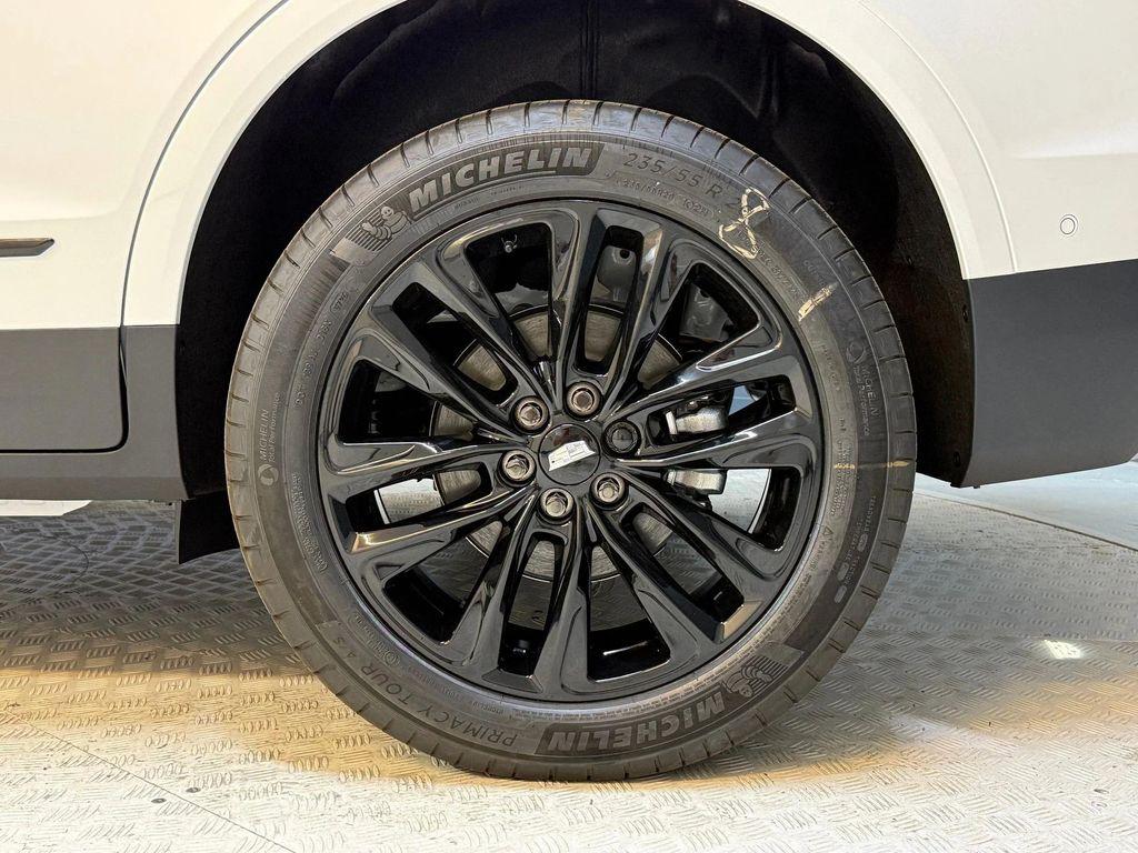 new 2026 Cadillac XT5 car, priced at $61,929