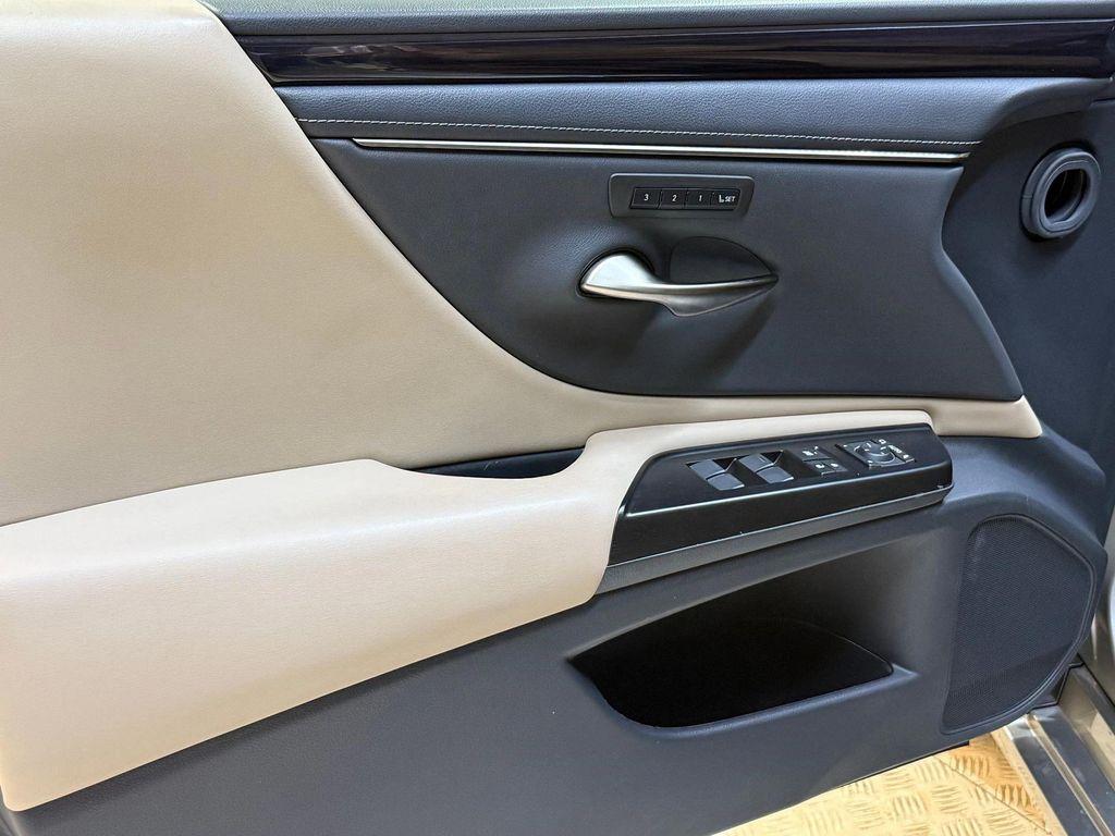 used 2020 Lexus ES 300h car, priced at $29,599