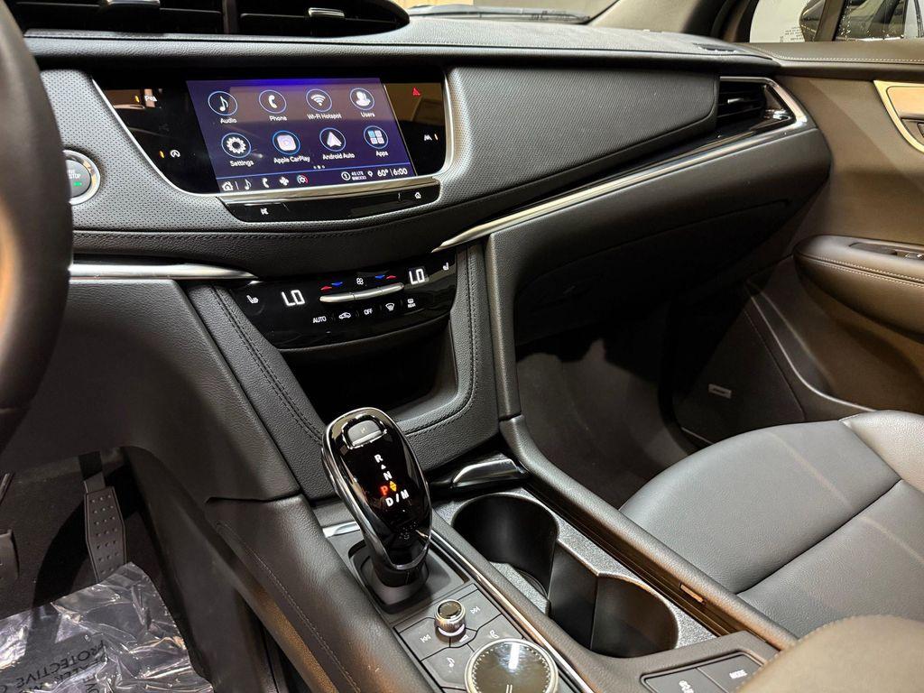 new 2025 Cadillac XT6 car, priced at $52,515