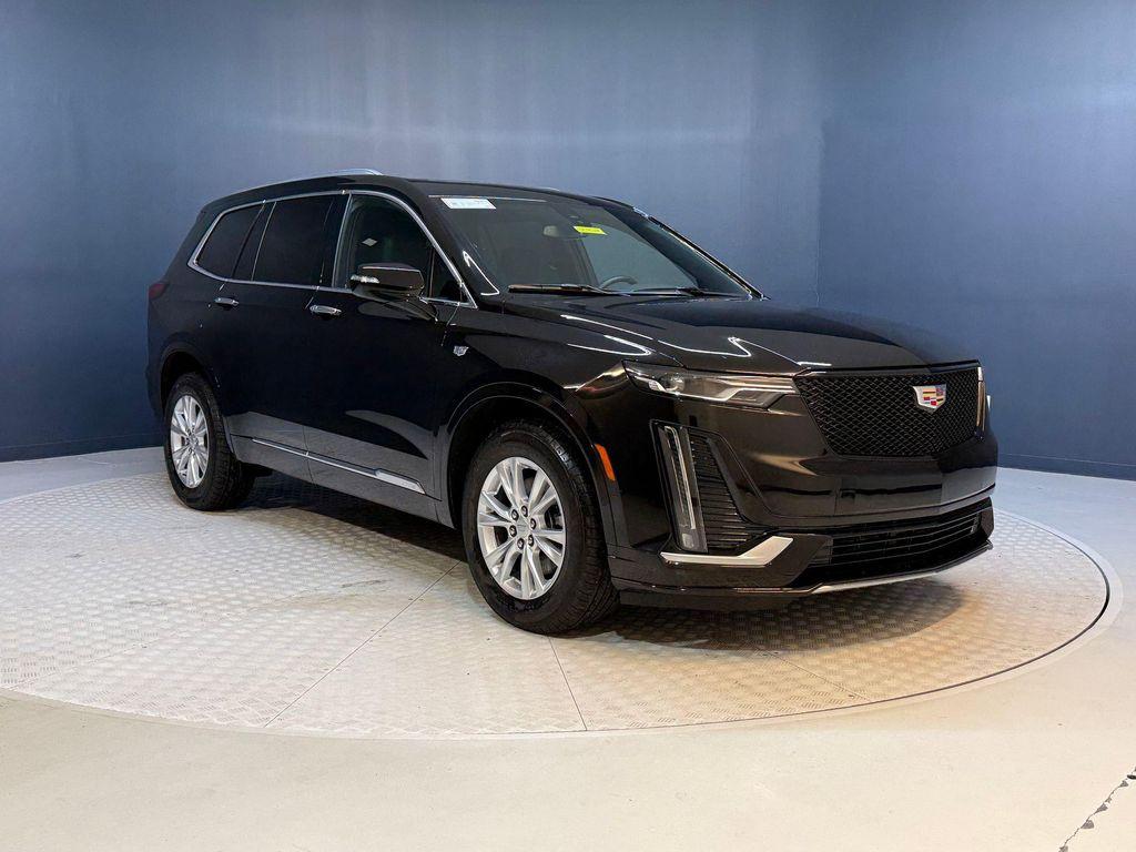 new 2025 Cadillac XT6 car, priced at $52,515