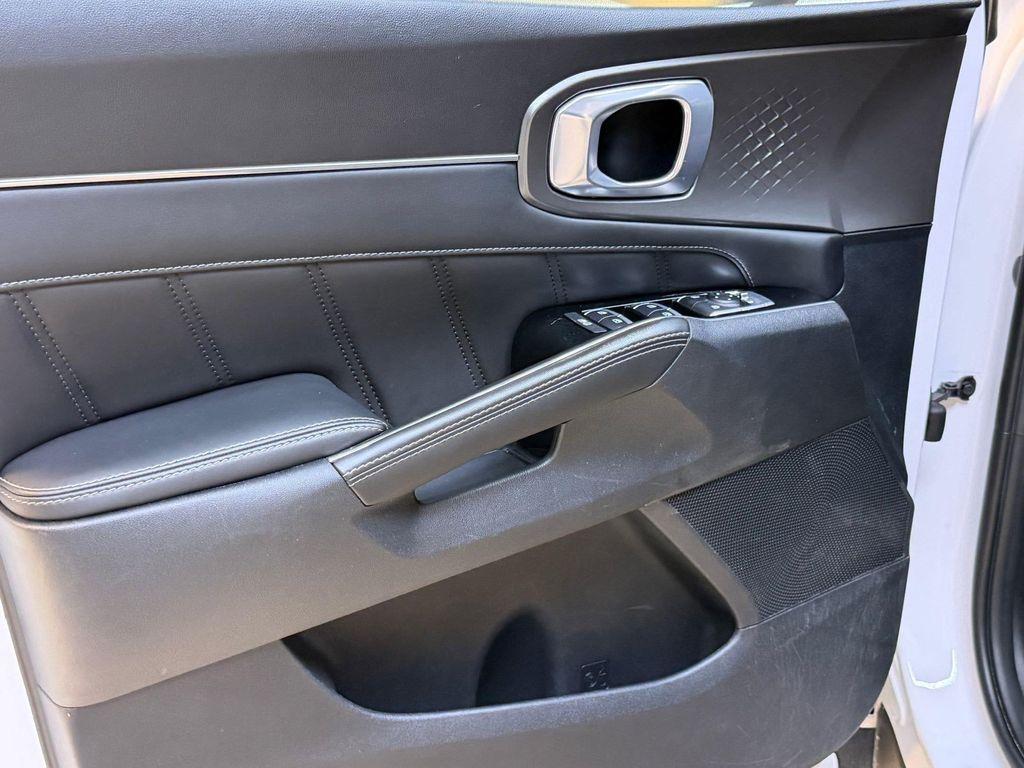 used 2023 Kia Sorento car, priced at $30,997