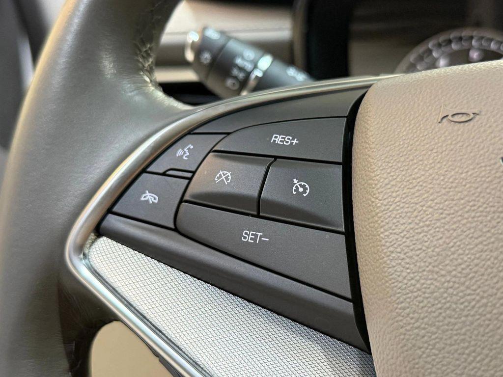 used 2023 Cadillac XT5 car, priced at $29,999