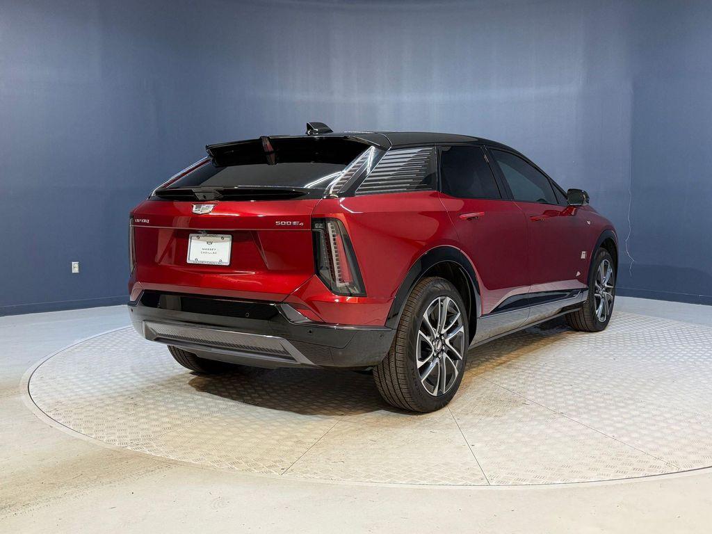 new 2025 Cadillac OPTIQ car, priced at $56,905