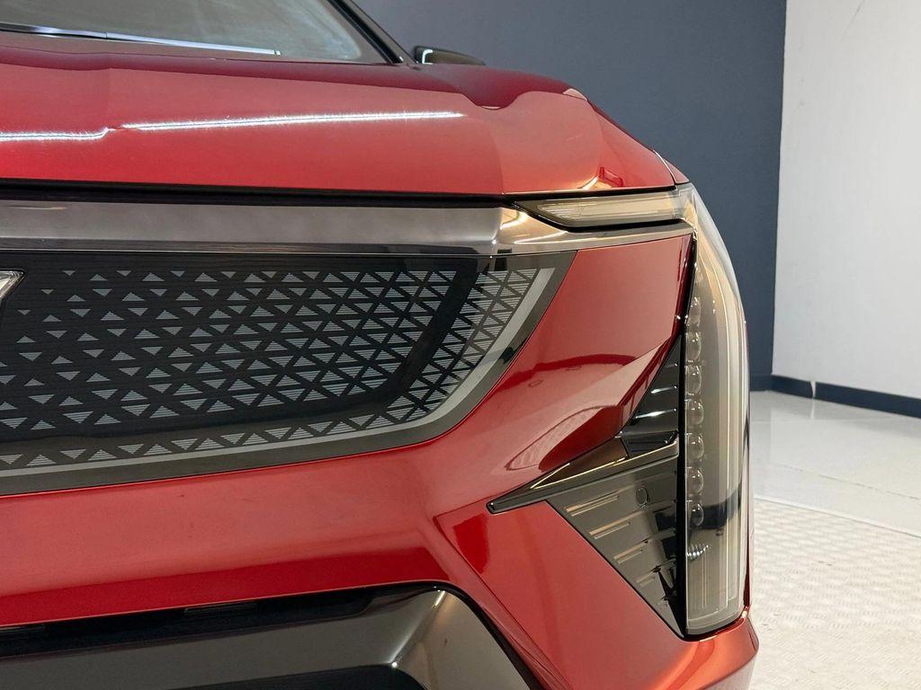 new 2025 Cadillac OPTIQ car, priced at $56,905