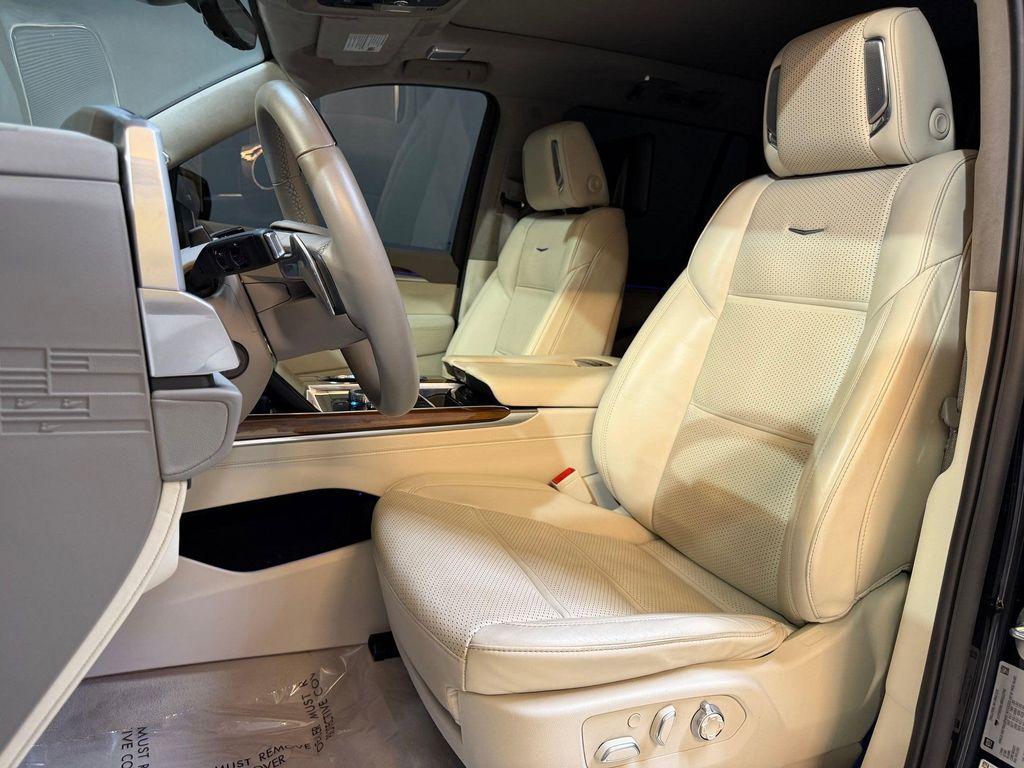 used 2025 Cadillac Escalade car, priced at $115,999