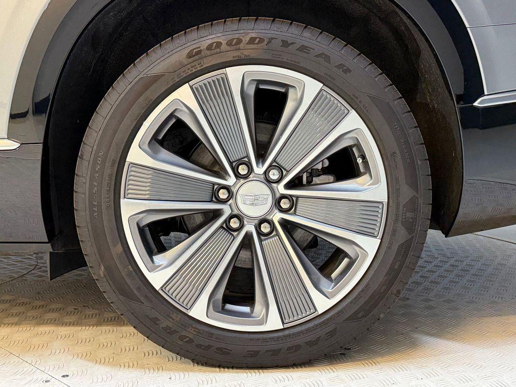 new 2026 Cadillac VISTIQ car, priced at $79,590