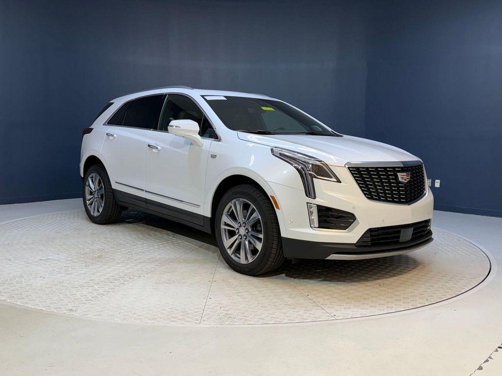 new 2026 Cadillac XT5 car, priced at $62,040