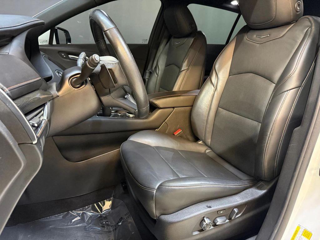 used 2023 Cadillac XT4 car, priced at $21,997