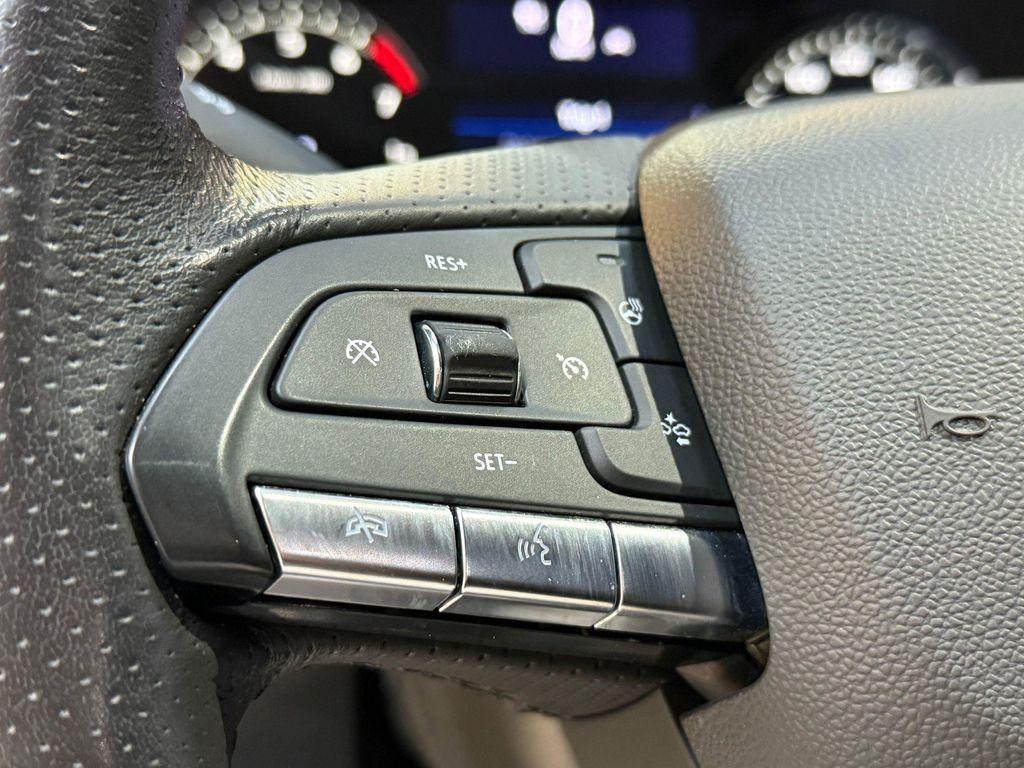 used 2023 Cadillac XT4 car, priced at $21,997