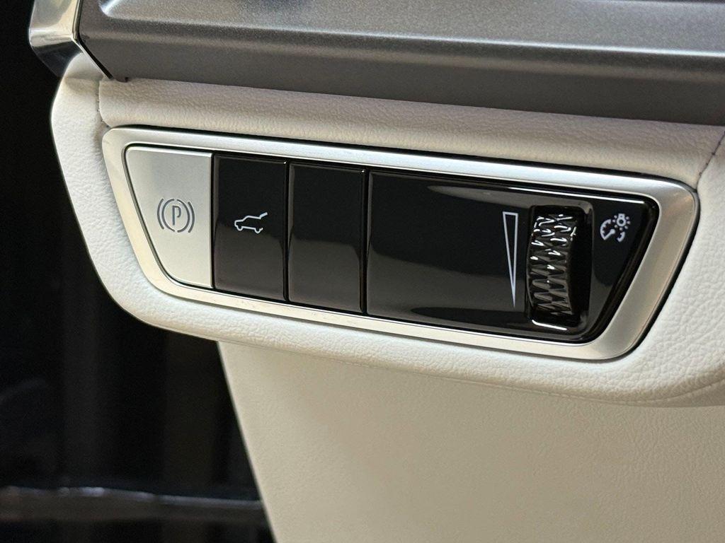 new 2026 Cadillac VISTIQ car, priced at $81,410