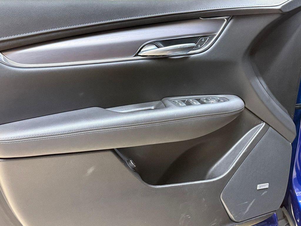 used 2023 Cadillac XT5 car, priced at $27,998