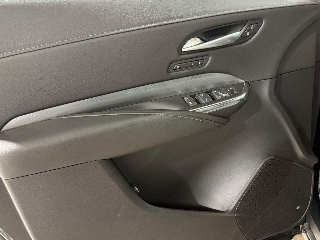 new 2025 Cadillac XT4 car, priced at $45,465