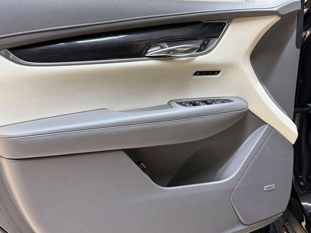 used 2022 Cadillac XT6 car, priced at $21,996