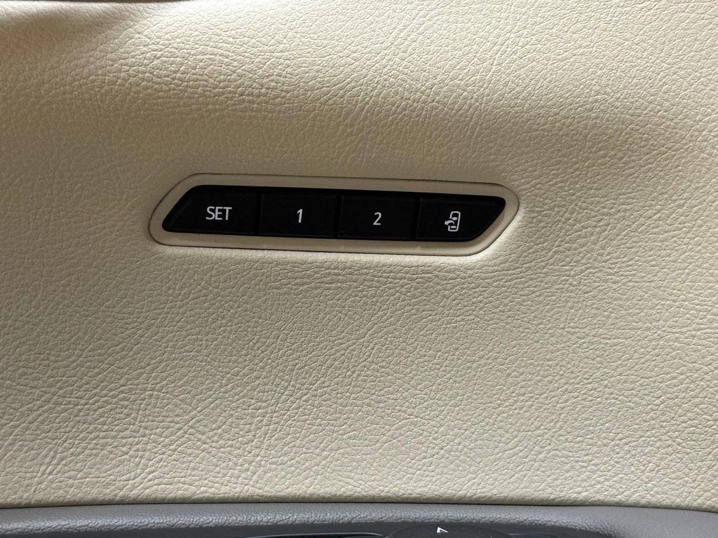 used 2022 Cadillac XT6 car, priced at $21,996